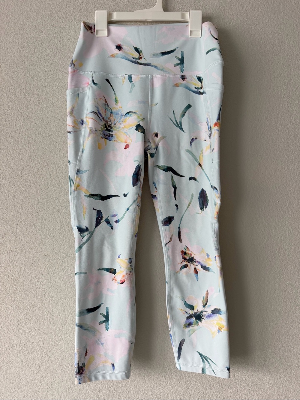 RBX Active Women's High Waist Floral Pastel Capri with Pockets, Running Yoga - Picture 3 of 13